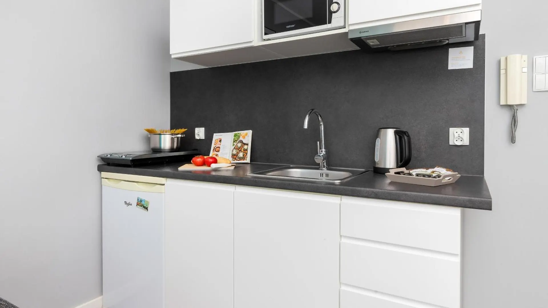 Sky Blue Apartment Chmielna Near Old Town In Gdansk By Noclegi Renters