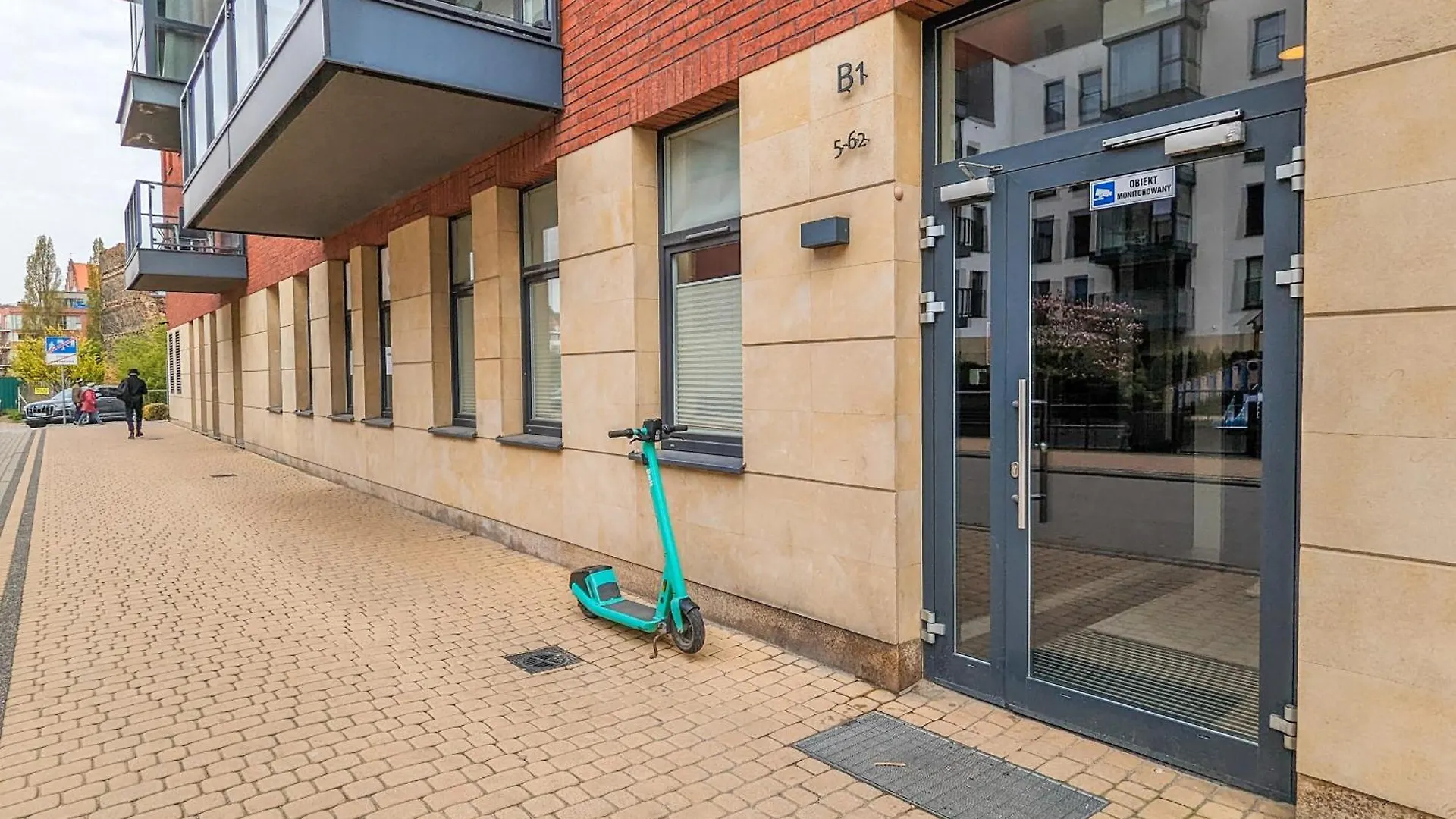 Sky Blue Apartment Chmielna Near Old Town In Gdansk By Noclegi Renters 0*,